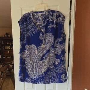 Liz Claiborne Blue Graphic Sleeveless Top And Skirt